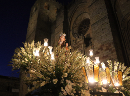 Multitudinaria Procesión de los Faroles
